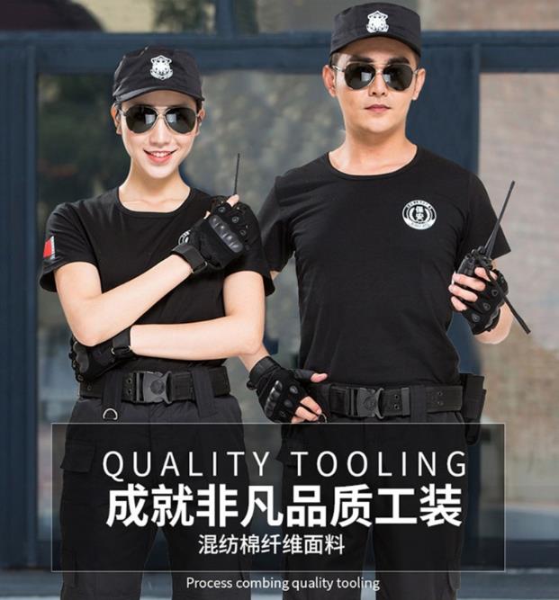 蘇州卡珀職業(yè)服裝（蘇州）有限公司，公司秉承以創(chuàng)新設(shè)計(jì)，用料精良，做工精致的職業(yè)理念，受到顧客的普遍好評(píng)。公司主要做短袖保安服-春秋工作服-協(xié)警服-冬季工作服。